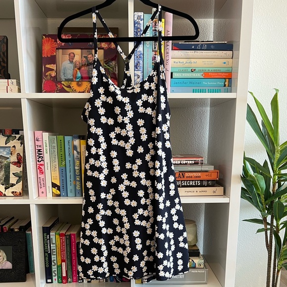 Outdoor Voices Daisy Print Exercise Dress✨ - Picture 2 of 5